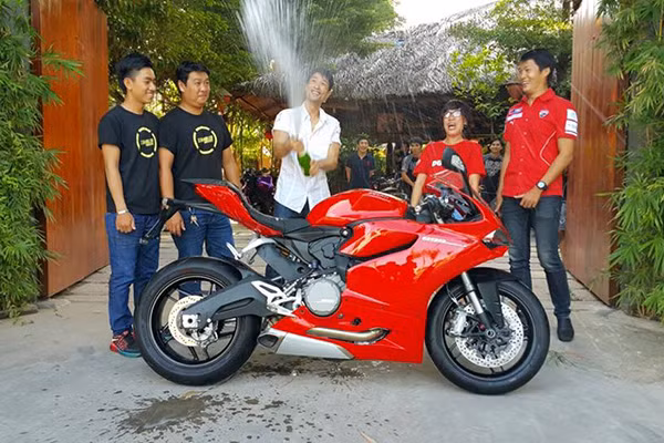 Johnny Tri Nguyen them Ducati 899 Panigale vao bo suu tap-Hinh-3