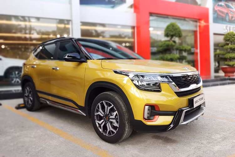  Kia Seltos: 1.054 xe Sự vươn lên mạnh mẽ của Toyota Yaris Cross đã đẩy Kia Seltos xuống vị trí thứ 3 trong phân khúc. Mẫu xe Hàn Quốc này đạt doanh số 1.054 xe trong tháng 11/2023, giảm 3,39%.