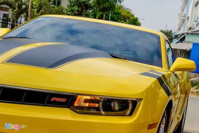 So với phiên bản đầu tiên của thế hệ 5, Camaro phiên bản 2014 được thay đổi một số chi tiết thiết kế. Mẫu xe này ra mắt vào năm 2013 tại New York Auto Show.