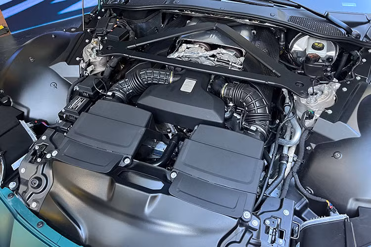 Về mặt khung gầm, độ cứng của cấu trúc phía trước được tăng lên để mang lại phản ứng lái tốt hơn, trong khi van điều tiết được làm lại. Aston Martin tuyên bố những cải tiến này làm tăng khả năng kiểm soát thân xe theo chiều dọc. 