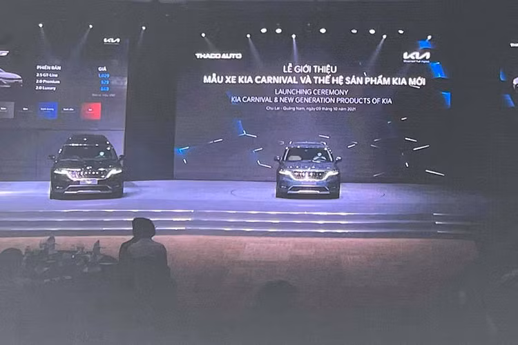 Kia Carnival 2022 chao ban tai Viet Nam, cao nhat 2,39 ty dong