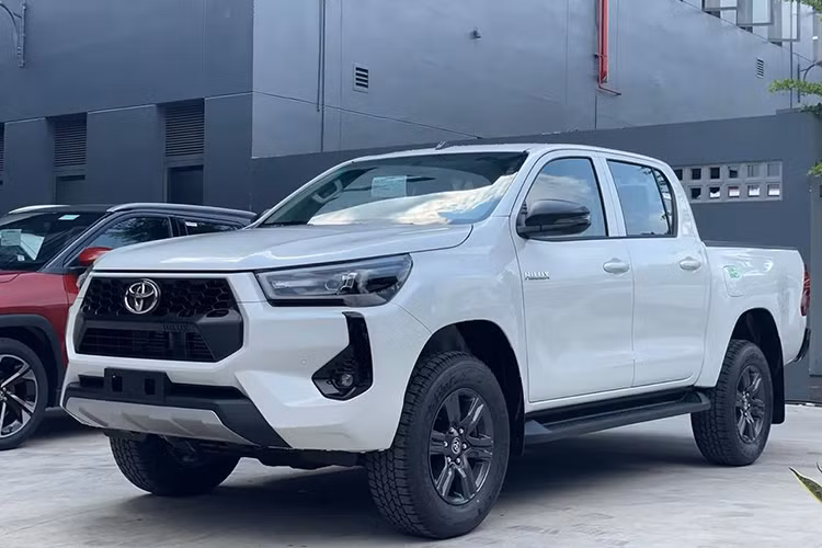 Toyota Hilux dat khach nhat thi truong Dong Nam A nam 2024