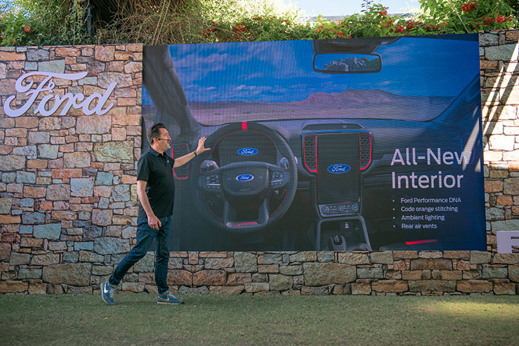 Danh gia Ford Ranger Raptor 2023 - khong co doi thu tai Viet Nam-Hinh-3