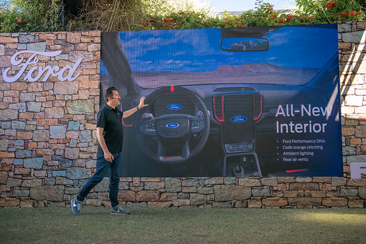 Danh gia Ford Ranger Raptor 2023 - khong co doi thu tai Viet Nam-Hinh-3