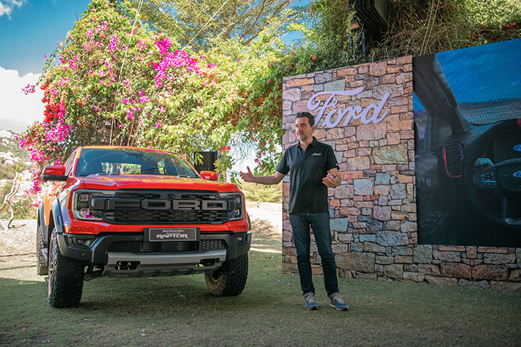 Danh gia Ford Ranger Raptor 2023 - khong co doi thu tai Viet Nam-Hinh-2