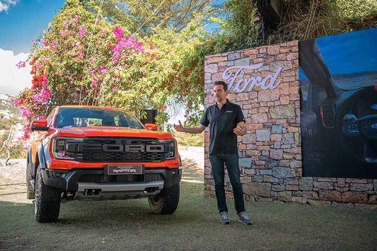 Danh gia Ford Ranger Raptor 2023 - khong co doi thu tai Viet Nam-Hinh-2