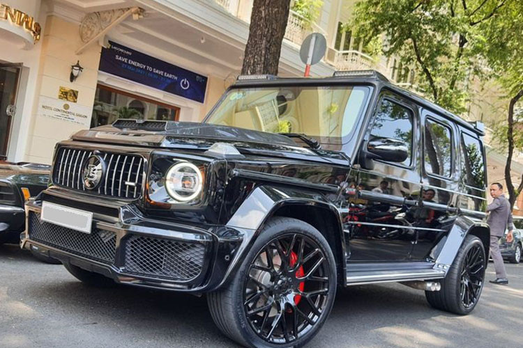 Hiện chưa rõ mức giá xe Mercedes-AMG G63 độ Brabus xuất hiện cùng "nữ hoàng nội y" Ngọc Trinh, nhưng theo giới thạo xe thì nó đắt hơn phiên bản tiêu chuẩn đang bán chính hãng tại Việt Nam khoảng vài tỷ đồng. Đây cũng được xem là một trong những mẫu xe "hiếm" tại Việt Nam hiện nay.