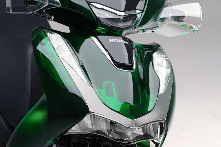 Theo hãng xe Honda cho biết, quá trình sản xuất ra bộ vỏ Honda SH Vetro đặc biệt này giúp giảm thải lượng CO2 ra môi trường ít hơn 9,5%.