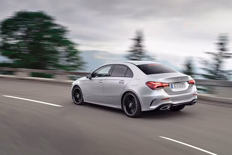 Sức mạnh được gửi tới các bánh xe thông qua hộp số tự động 7 cấp Getrag mới, giúp chiếc sedan có thể tăng tốc từ 0 - 100 km/h trong 8,1 giây, tốc độ tối đa đạt 230 km/h. Hiện tại, A-Class Sedan đang có lợi thế độc quyền tại Thái Lan, bởi vì, ở thị trường này không có sự xuất hiện của Audi A3 Sedan cũng như BMW 1 Series Sedan.