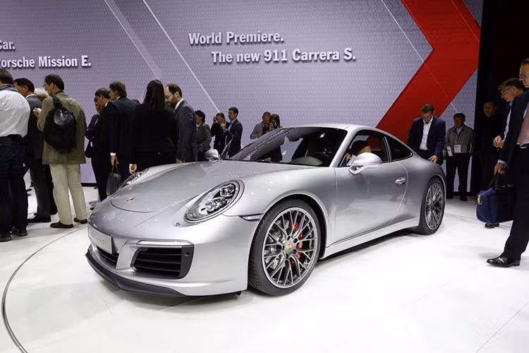 Tuy nhiên, hãy thôi phàn nàn và nhìn vào những điểm mạnh của khối động cơ Flat 6 3.0L tăng áp hoàn toàn mới.