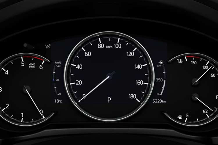 Ngoài ra, Mazda CX-5 2019 tại thị trường Nhật Bản còn có động cơ diesel SkyActiv-D 4 xi-lanh, tăng áp, dung tích 2,2 lít, tạo ra công suất tối đa 172 mã lực và mô-men xoắn cực đại 420 Nm. Sức mạnh được truyền tới bánh thông qua hộp số 6 cấp. Điều này giúp nó là mẫu xe duy nhất trong phân khúc crossover cỡ C tại Nhật Bản có phiên bản số sàn.