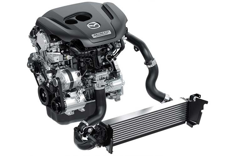 Theo Mazda, hệ thống GVC Plus mới sẽ giúp cải thiện khả năng đáp ứng vô lăng khi người điều khiển đánh lái để tránh va chạm. Ngoài ra, nó còn mang đến cảm giác an tâm cho người lái khi chuyển làn hoặc chạy trên đường tuyết cũng như những bề mặt trơn trượt khác. Hệ thống này sẽ được trang bị tiêu chuẩn cho CX-5 2019 và những mẫu xe Mazda khác.