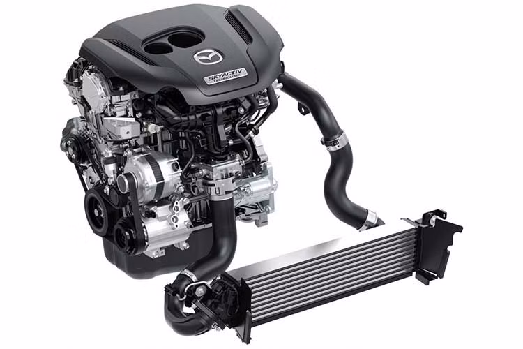 Theo Mazda, hệ thống GVC Plus mới sẽ giúp cải thiện khả năng đáp ứng vô lăng khi người điều khiển đánh lái để tránh va chạm. Ngoài ra, nó còn mang đến cảm giác an tâm cho người lái khi chuyển làn hoặc chạy trên đường tuyết cũng như những bề mặt trơn trượt khác. Hệ thống này sẽ được trang bị tiêu chuẩn cho CX-5 2019 và những mẫu xe Mazda khác.