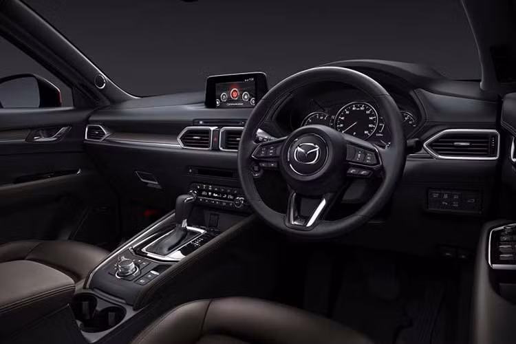 Động cơ tăng áp 2.5l mới sẽ tạo ra công suất tối đa 230 mã lực tại tua máy 4.250 vòng/phút và mô-men xoắn cực đại 420 Nm tại tua máy 2.000 vòng/phút. Động cơ này tiêu thụ lượng xăng trung bình 12,6 km/lít, tương đương 7,9 lít/100 km, theo tiêu chuẩn WLTP. Động cơ này kết hợp với hộp số tự động 6 cấp và hệ dẫn động cầu trước hoặc 4 bánh toàn thời gian.