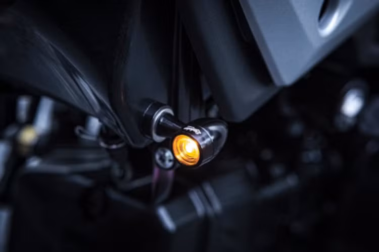 Phần thân xe Yamaha PG-1 Scrambler cực ngầu này vẫn được giữ nguyên nhưng yên đã được thay đổi thành dạng đơn. 