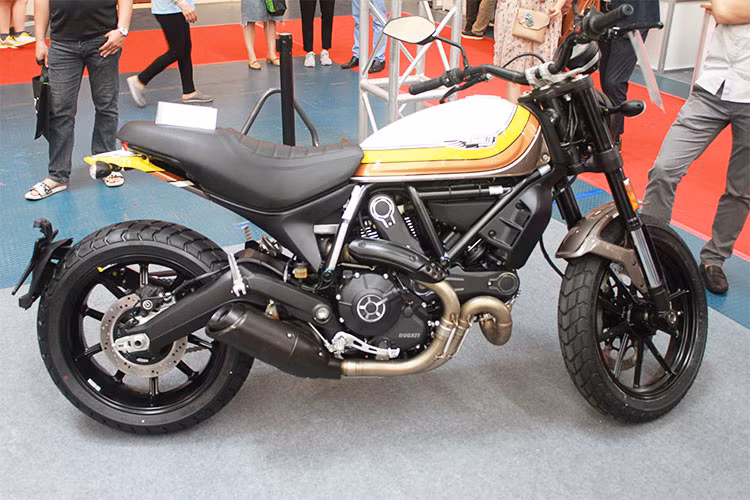 Thời gian lái thử ccác mẫu xe môtô của Ducati Việt Nam sẽ chia ra hai buổi sáng và chiều, và giới hạn số lượng khách chạy thử trong mỗi đợt, nhằm giúp khách hàng có thêm thời gian trải nghiệm trên các dòng xe, và được giới thiệu chi tiết hơn trước khi chọn cho mình mẫu xe phù hợp.