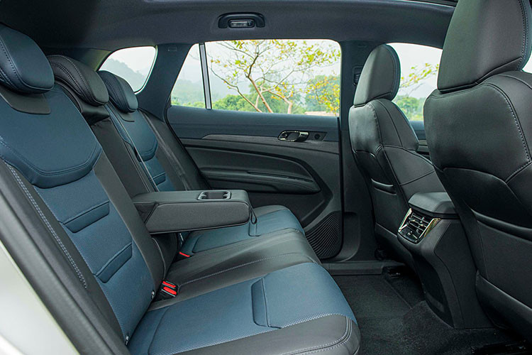 Ford Territory 2023 tai Viet Nam thua suc 