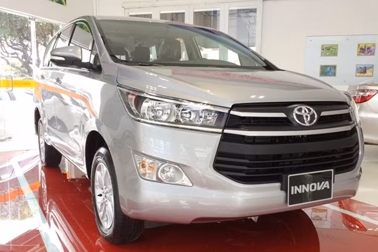 Ông vua MPV một thời đã trở lại top 10 xe bán chạy tháng với doanh số bán trong tháng 2 đạt 613 xe, tăng nhẹ 208 xe so với tháng trước (405 xe). Cộng dồn hai tháng đầu năm, Toyota Việt Nam đã bàn giao tới tay khách hàng 1.018 xe Innova. Mặc dù có tới gần 14 năm tồn tại tại thị trường Việt nhưng sự xuất hiện của Mitsubishi Xpander vào năm 2018 với mức giá bán hấp dẫn đã làm Innova bị lu mờ trong mắt người tiêu dùng.