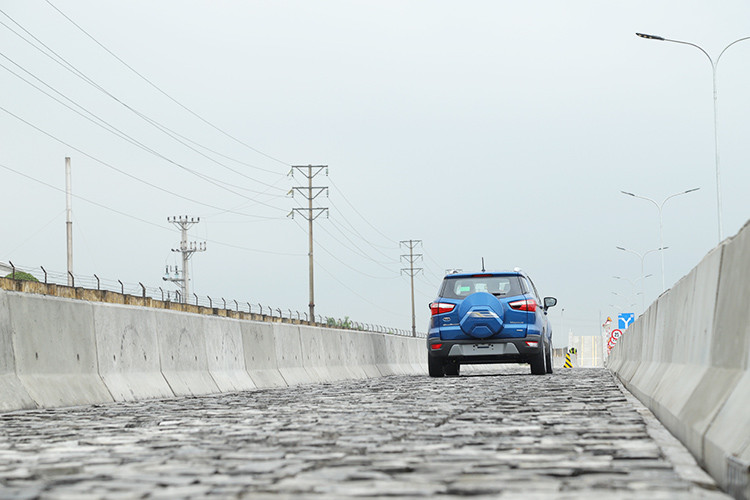 "Với đường thử ôtô Ford mới, đây là một bước tiến quan trọng trong quá trình toàn cầu hóa hoạt động chế tạo, và là minh chứng cho cam kết mang đến cho người tiêu dùng Việt Nam những sản phẩm có chất lượng toàn cầu.”, ông Dũng cho biết thêm.