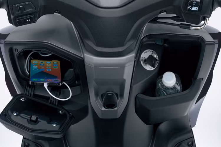 Cả hai mẫu xe Suzuki Burgman Street và Burgman Street EX này hiện đều đạt tiêu chuẩn OBD-2B tại thị trường Ấn Độ, đảm bảo khí thải sạch hơn và cải thiện quản lý động cơ.