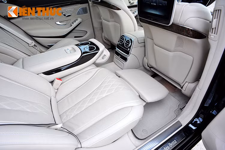 Đặc biệt, tính năng không thể thiếu dành cho các tín đồ túc cầu khi ngày hội bóng đá Euro 2016 đã cận kề chính là iTV. iTV có thể thu sóng các kênh truyền hình tại Việt Nam &amp; truyền tải chất lượng hình ảnh rõ nét, ổn định đến màn hình trên xe.