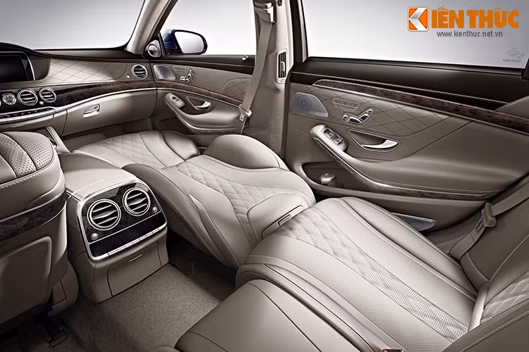 Một lý do quan trọng giúp phiên bản S 500 L chiếm được cảm tình của khách hàng chính là hàng ghế thương gia được tích hợp đệm đỡ bắp chân và có thể ngã ra sau đến 43,50.