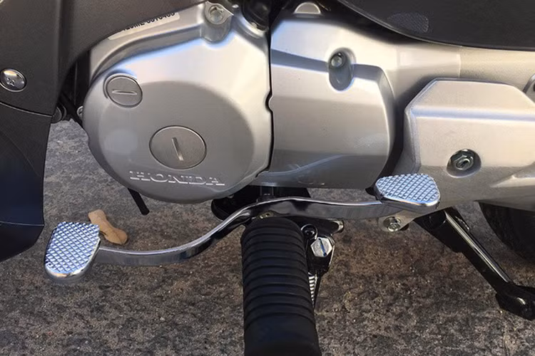 Honda Dream 125 mới được trang bị động cơ tương tự như Honda Supra X 125, 124,89 cc, SOHC xi-lanh đơn. Động cơ này có khả năng sản xuất công suất 10 mã lực với mô-men xoắn cực đại 9,3 Nm.