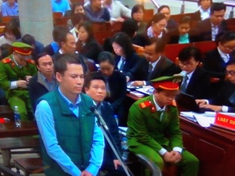 Thắng xác nhận đã chuyển cho bị cáo Sơn hơn 240 tỷ đồng làm 40 lần.