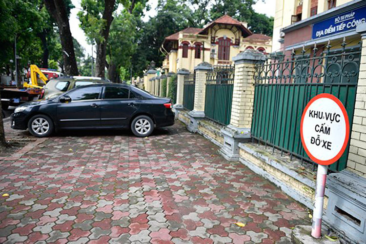 Dung do oto sai quy dinh co the bi phat tien toi 12 trieu dong