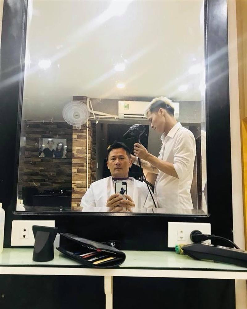 Tăng Thanh Hà cùng ông xã đi ăn uống hẹn hò với hội bạn thân - Hình 2 Tang Thanh Ha cung ong xa di an uong hen ho voi hoi ban than-Hinh-2