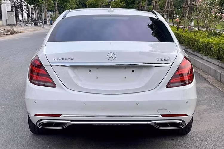 Xe vẫn sử dụng khối động cơ V6 dung tích 3 lít như phiên bản cũ nhưng đã được tăng sức mạnh. Công suất cực đại đạt 367 mã lực và mô-men xoắn 500 Nm. Hộp số tự động nâng lên 9 cấp. Hệ dẫn động cầu sau. Xe được trang bị hệ thống treo khí nén.