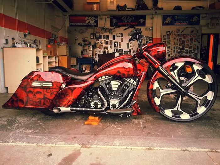 Những người chạy xe Harley-Davidson độ bagger thường có niềm đam mê xe rất lớn và là những biker lâu năm, muốn tận hưởng sự thoải mái trên chiếc xe của họ trong khi trông "thời trang" và phong cách nhất có thể.