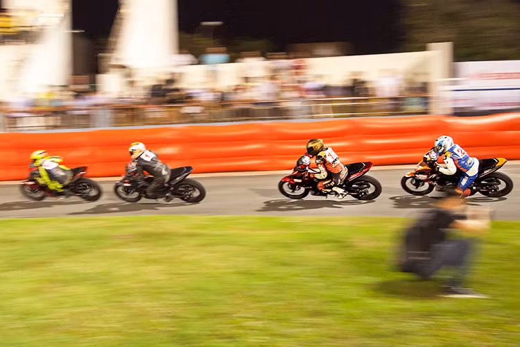 Thể thức cuối cùng thi đấu là Honda Winner 150 chuyên nghiệp - nơi các tay nài sẽ thi đấu với nhau trên những chiếc xe đua Winner 150 độ một số chi tiết. Ở thể thức này, sự cạnh tranh đã không chỉ xuất hiện ở các chiếc xe mà còn là bản lĩnh, kinh nghiệm thi đấu của từng tay đua.