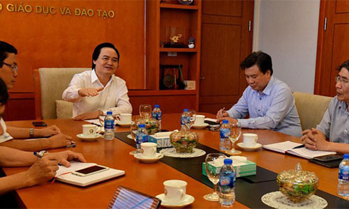 Buổi họp chiều 19/7 tại trụ sở Bộ GD-ĐT