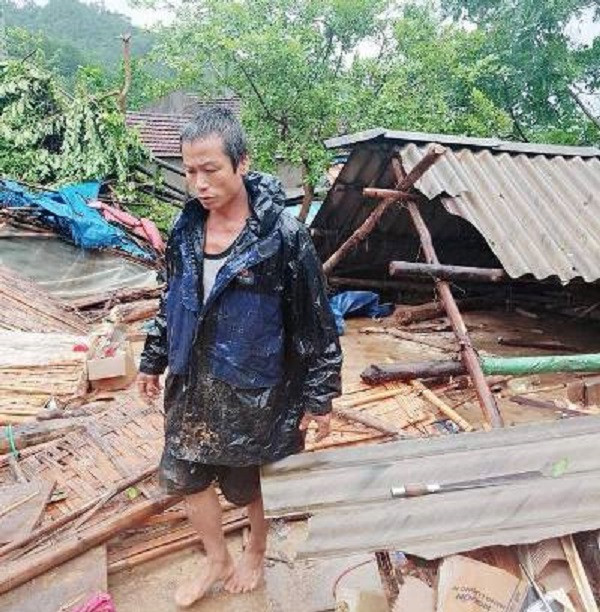 Một trong ba nhà dân bị sập ở Quỳ Hợp.