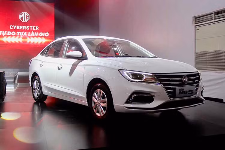 Ở thời điểm trước khi ra mắt, New MG5 2023 tại Việt Nam được dự đoán sẽ lấy thị phần của phân khúc xe hạng A và B. Tuy nhiên có vẻ không được như kỳ vọng bởi sau khi trình làng được hơn 1 tháng mẫu xe này đã ế ẩm và có những chương trình giảm giá để kích cầu doanh số.