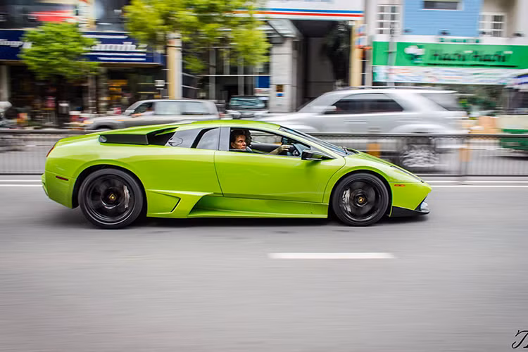 Đây là chiếc Murcielago LP640 thứ 2 có mặt tại Việt Nam tại thời điểm những năm 2010, sau chiếc đầu tiên màu đen xuất hiện ở TP. HCM từ năm 2008. Trên thế giới chỉ có tổng cộng 274 chiếc Lamborghini Murcielago LP640 sản xuất năm 2009.