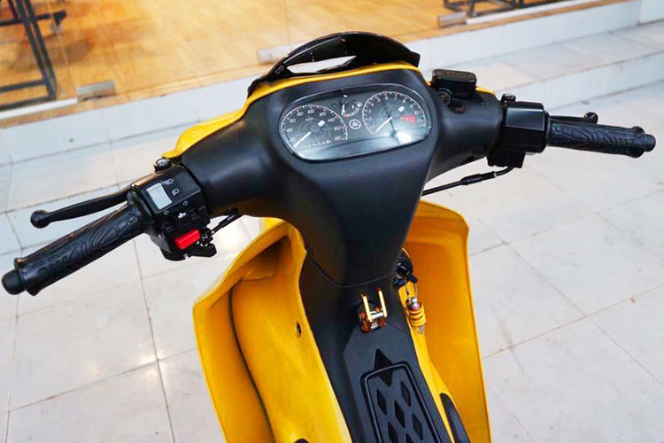 Yamaha 125ZR thế hệ mới có kích thước dài, rộng, cao lần lượt là 1.900 x 675 1.040 mm, chiều cao yên xe 752 mm và trục cơ sở 1.250 mm. Trọng lượng xe 106 kg và dung tích bình xăng 5,5 lít.