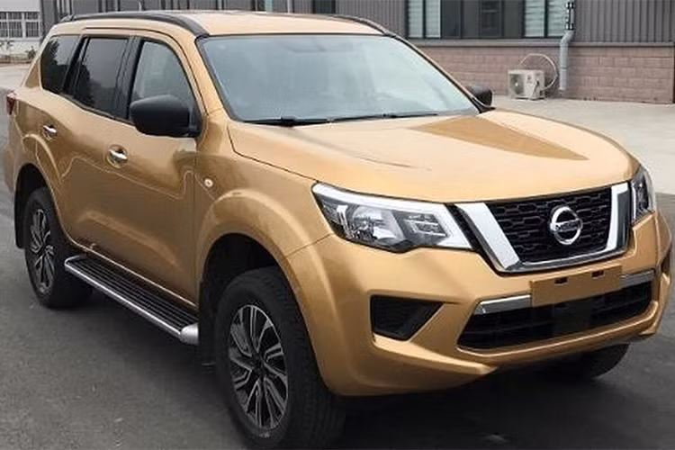 Nissan bất ngờ hé lộ hình ảnh chính thức của mẫu SUV cỡ trung hoàn toàn mới có tên Terra vốn được phát triển dựa trên xe bán tải Navara quen thuộc. Dự kiến Nissan Terra 2019 mới sẽ bắt đầu được bày bán trên thị trường Trung Quốc, sau đó mới đến những thị trường châu Á khác giống như đối thủ của mình là Ford Everest và Toyota Fortuner.