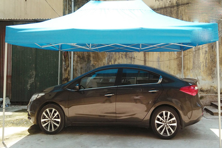 Nếu phải bắt buộc để xe ngoài trời, nên lựa chọn chỗ thoáng mát và sạch sẽ, sử dụng bạt che xe ôtô để tránh khỏi những điều kiện thời tiết như mưa, nắng, bụi, sương,… có thể làm hỏng chiếc xe ôtô của bạn.