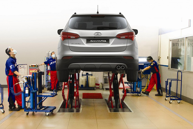 Ấn tượng đầu tiên trong mắt khách hàng sẽ luôn là bề ngoài của chiếc xe, vì thế phải đảm bảo cho chiếc xe của mình có một diện mạo thu hút, giữ kĩ lớp sơn luôn mới để tăng giá trị cho chiếc xe mình đang sử dụng.