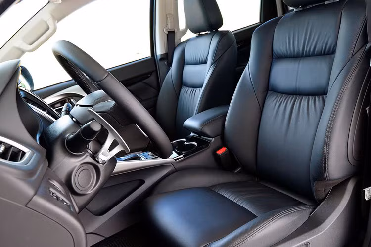 Được biết, ngay cả bản thân hãng xe hơi Mitsubishi cũng đã gần như "bỏ rơi" dòng xe này khi không cập nhật nó trên toàn Thế giới. Trong vài năm qua, hãng xe Nhật Bản này chủ yếu nâng cấp một số chi tiết nhỏ và các trang bị bên trong xe chứ không thay đổi hoàn toàn so với nhiều đối thủ cùng phân khúc hiện nay.