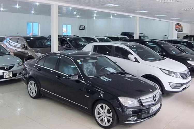 Mua ban oto khong sang ten, co the bi phat hang trieu dong-Hinh-2