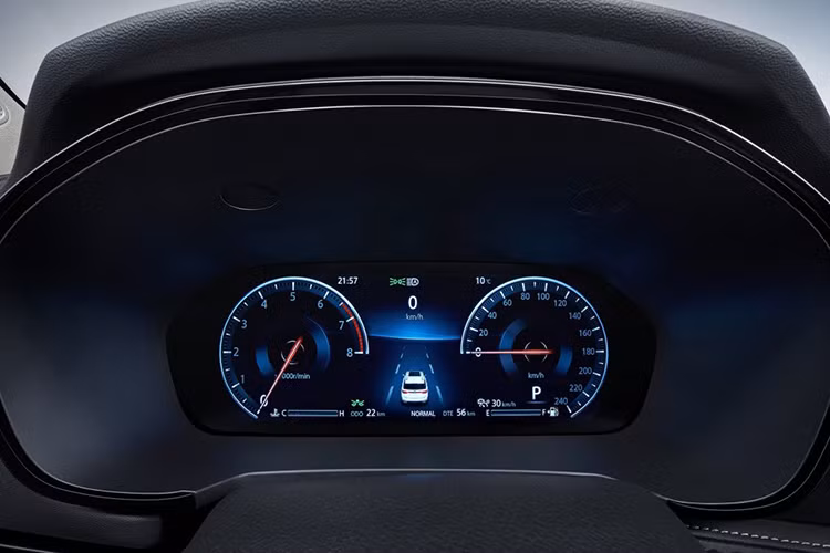 Mẫu xe SUV hạng sang Trung Quốc này được trang bị màn hình LCD 12,3 inch ở bảng đồng hồ... Màn hình 10,25 inch của hệ thống thông tin giải trí, vô lăng đa chức năng 3 chấu với đáy phẳng thể thao.