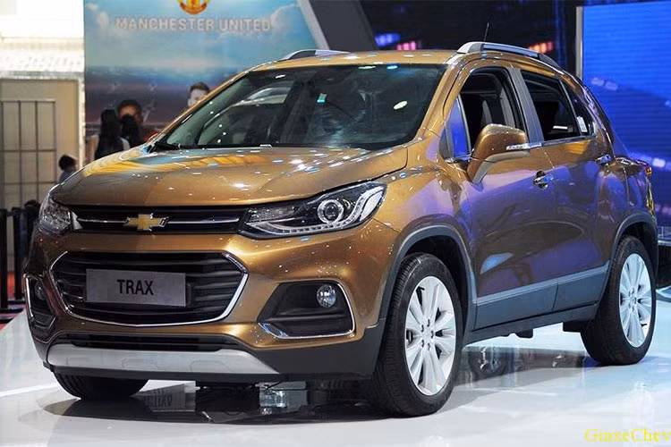Mới đây, mẫu SUV cỡ nhỏ Chevrolet Trax mới bất ngờ không xuất hiện trong danh mục sản phẩm trên trang website chính thức của GM Việt Nam. Hầu hết mọi thông tin về mẫu xe này đều không còn tồn tại. Điều này dấy lên nghi ngờ nó đã bị "khai tử" tại thị trường Việt Nam trong năm nay.