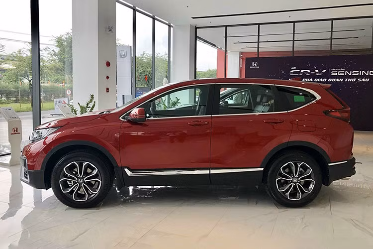 Honda CR-V giam toi 100 trieu tai Viet Nam, 