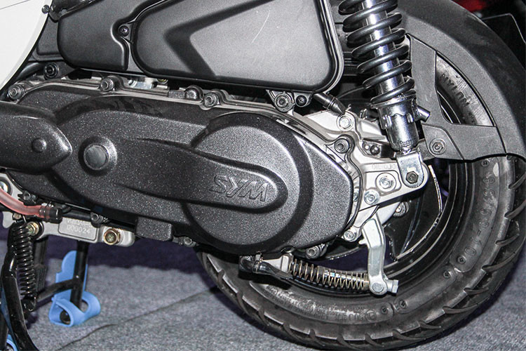 Chủ đạo trên mẫu xe ga Abela 110 mới chính là khối động cơ 110 phân khối, phun xăng điện tử, tiết kiệm nhiên liệu va tản nhiệt bằng không khí.