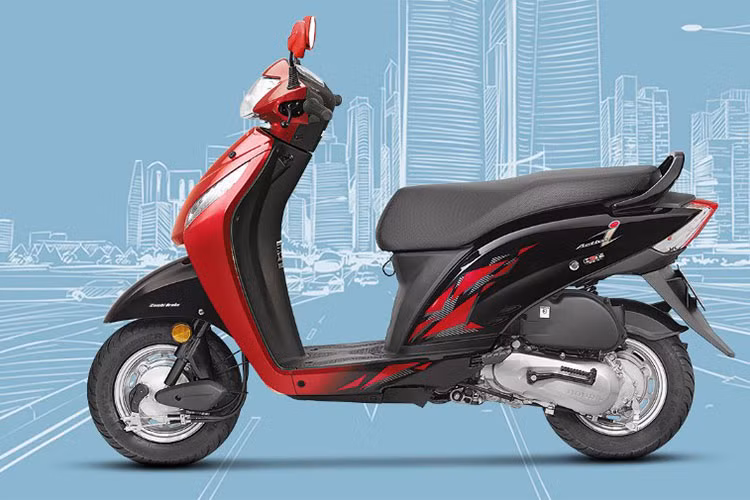 Honda Activa-i 2018 được trang bị động cơ xylanh đơn, dung tích 109cc, 2 van, làm mát bằng gió, sản sinh công suất 8 mã lực tại tua máy 7.000 vòng/phút và mômen xoắn cực đại 9 Nm tại tua máy 5.500 vòng/phút.