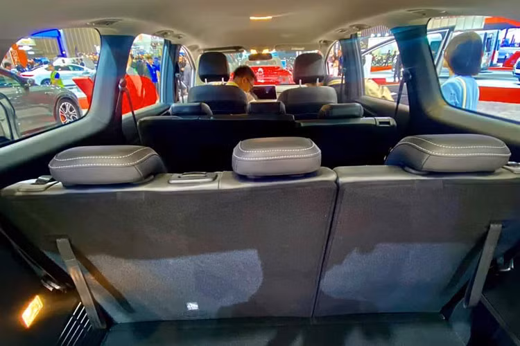 Nằm bên dưới nắp ca-pô của MG G50 tại Việt Nam là động cơ xăng 4 xi-lanh, tăng áp, dung tích 1.5L, tạo ra công suất tối đa 168 mã lực và mô-men xoắn cực đại 285 Nm. Động cơ kết hợp với hộp số tự động ly hợp kép 7 cấp ướt và hệ dẫn động cầu trước.