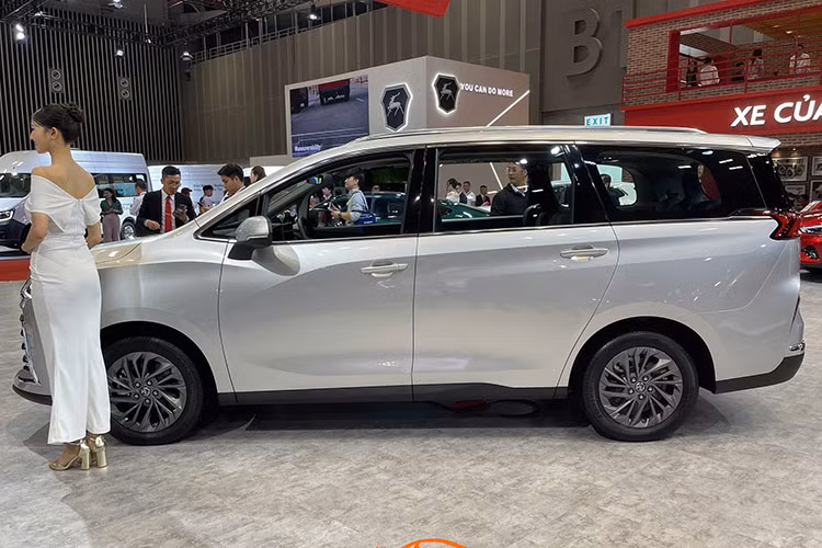 Hiện giá xe MG G50 tại Việt Nam vẫn chưa được công bố. Tuy nhiên, theo nhân viên tư vấn bán hàng tại đại lý, mẫu MPV đến từ Trung Quốc này sẽ có giá khởi điểm chỉ hơn 500 triệu đồng.